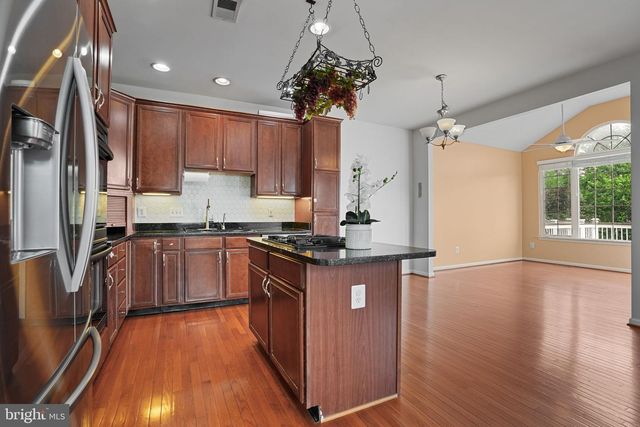 22585 WELBORNE MANOR SQ, Ashburn, VA 20148