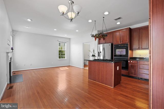 22585 WELBORNE MANOR SQ, Ashburn, VA 20148