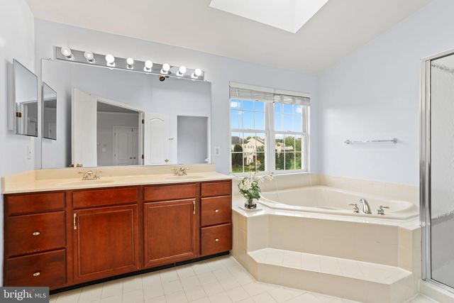 22585 WELBORNE MANOR SQ, Ashburn, VA 20148