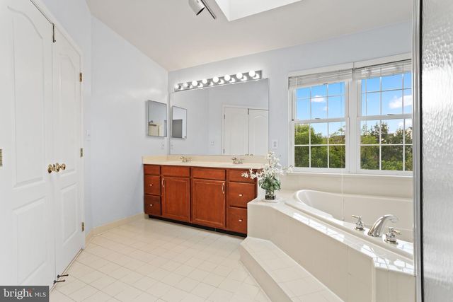 22585 WELBORNE MANOR SQ, Ashburn, VA 20148