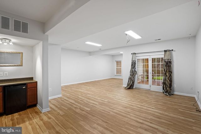 22585 WELBORNE MANOR SQ, Ashburn, VA 20148