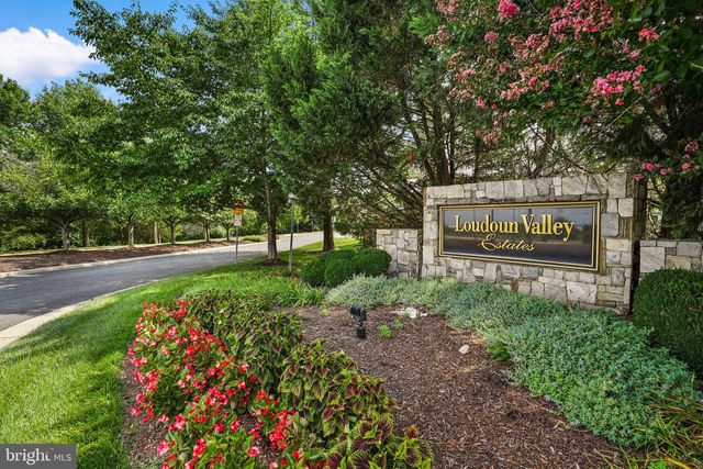 22585 WELBORNE MANOR SQ, Ashburn, VA 20148