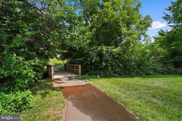 22585 WELBORNE MANOR SQ, Ashburn, VA 20148