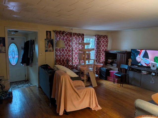 132 8th Street, Brentwood, NY 11717