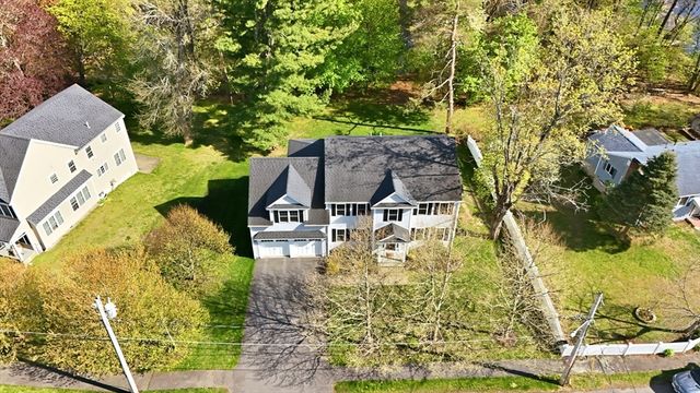 30 Redwing Rd, Wellesley, MA 02481