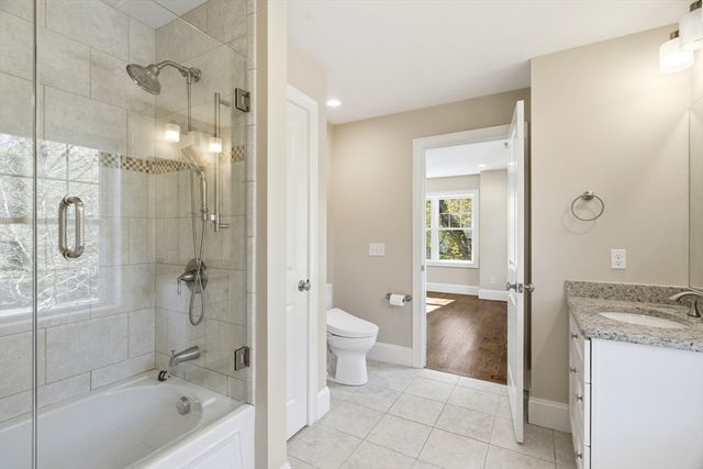 30 Redwing Rd, Wellesley, MA 02481