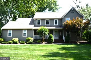 709 WYNNEWOOD DR, Yardley, PA 19067