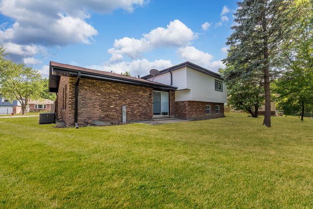 22424 Riverside Drive, Richton Park, IL 60471