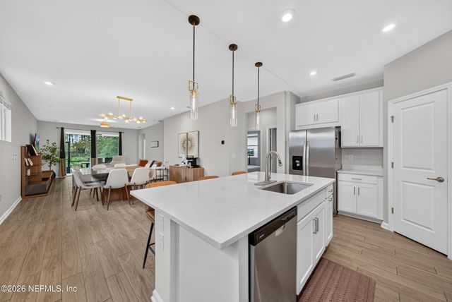 290 SPRUCE HILL Point, St. Johns, FL 32259