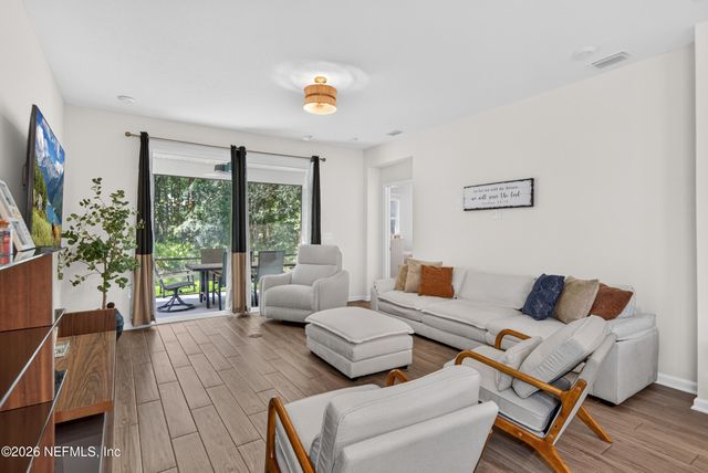 290 SPRUCE HILL Point, St. Johns, FL 32259