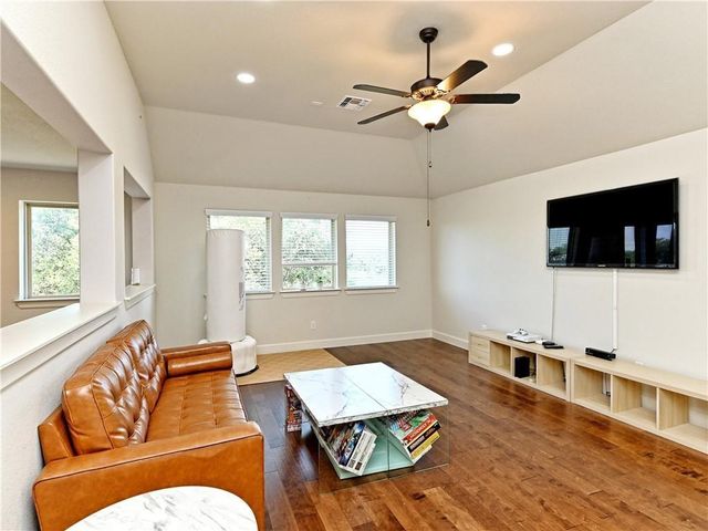 332 Quartz DR, Dripping Springs, TX 78620