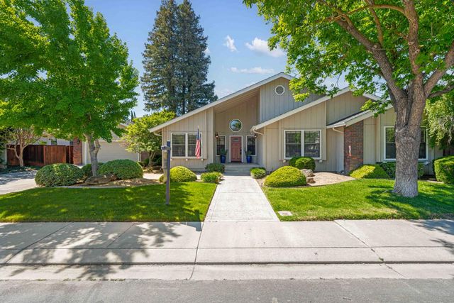 3829 Mondrian Dr, Modesto, CA 95356