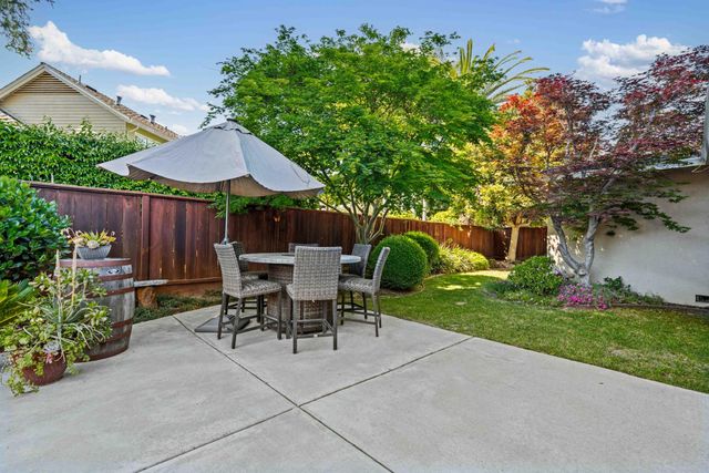 3829 Mondrian Dr, Modesto, CA 95356