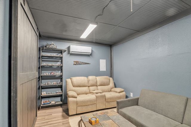 1108 Derrick Rd, Big Spring, TX 79720