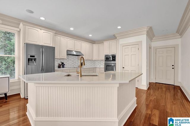 300 E STONE BROOK PLACE, Hoover, AL 35226