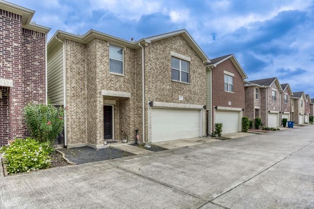 3728 Main Poplar Drive, Houston, TX 77025