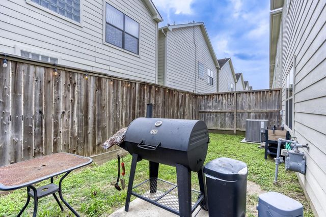 3728 Main Poplar Drive, Houston, TX 77025