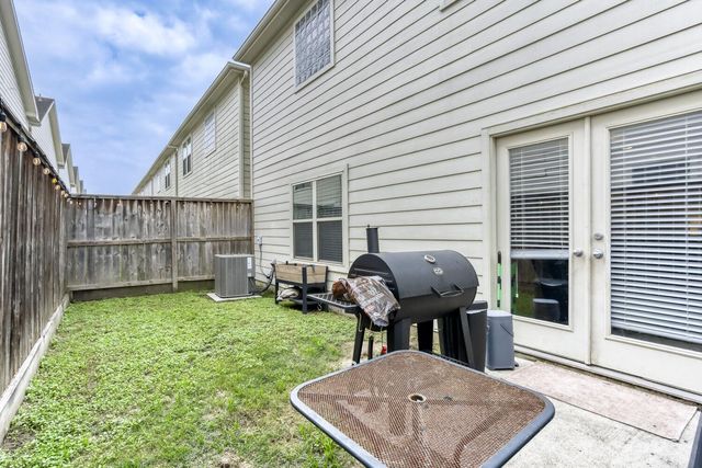 3728 Main Poplar Drive, Houston, TX 77025