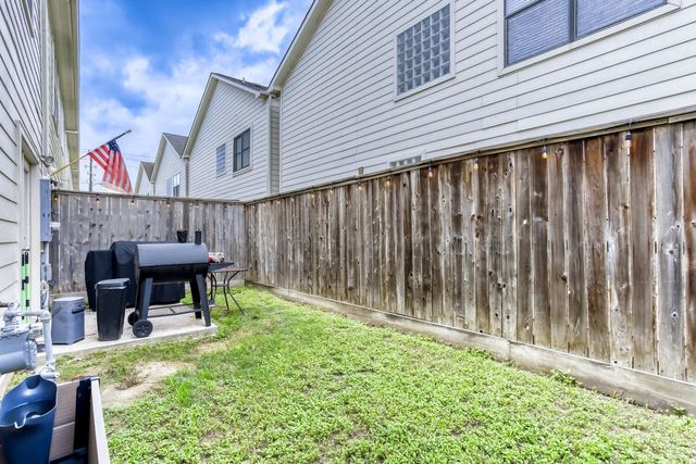 3728 Main Poplar Drive, Houston, TX 77025