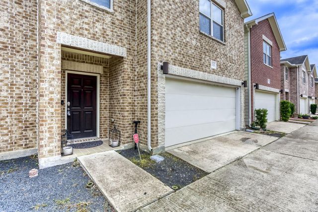 3728 Main Poplar Drive, Houston, TX 77025