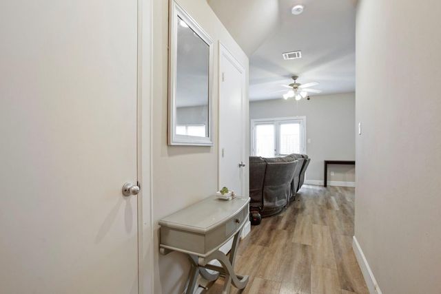 3728 Main Poplar Drive, Houston, TX 77025