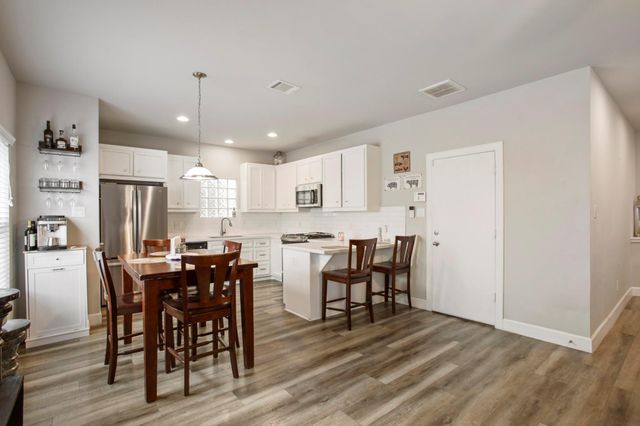 3728 Main Poplar Drive, Houston, TX 77025