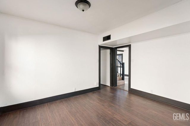 1825 Baker Street, Bakersfield, CA 93305