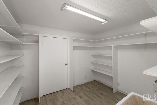 1825 Baker Street, Bakersfield, CA 93305