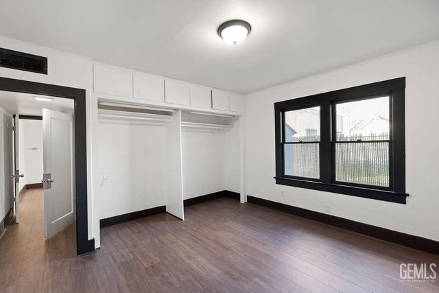 1825 Baker Street, Bakersfield, CA 93305