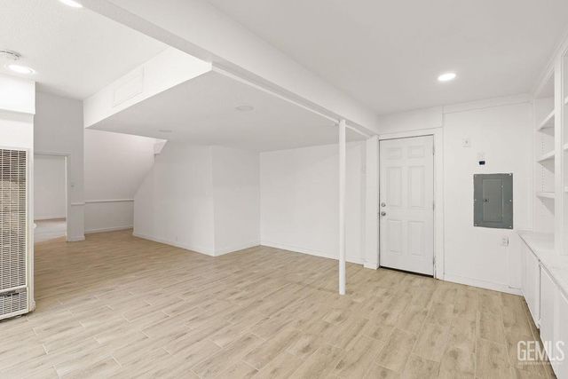 1825 Baker Street, Bakersfield, CA 93305