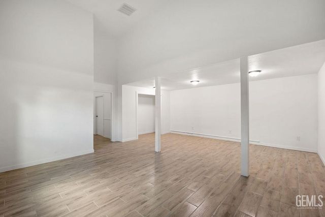 1825 Baker Street, Bakersfield, CA 93305