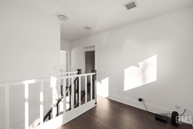 1825 Baker Street, Bakersfield, CA 93305