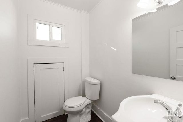 1825 Baker Street, Bakersfield, CA 93305