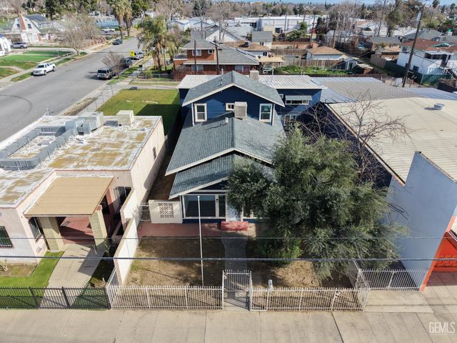 1825 Baker Street, Bakersfield, CA 93305