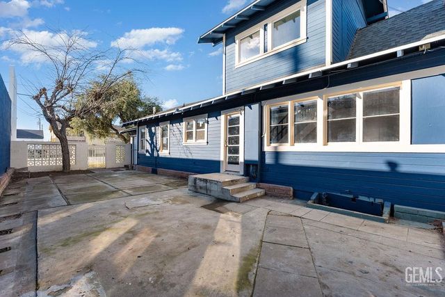 1825 Baker Street, Bakersfield, CA 93305