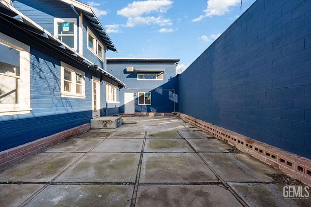 1825 Baker Street, Bakersfield, CA 93305