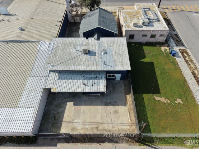 1825 Baker Street, Bakersfield, CA 93305