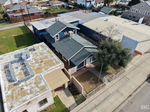 1825 Baker Street, Bakersfield, CA 93305