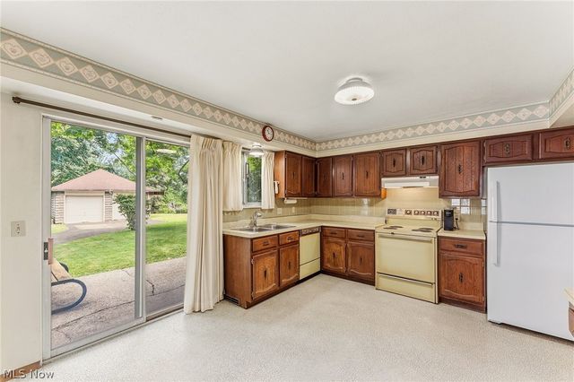 21820 Mastick Road, Fairview Park, OH 44126