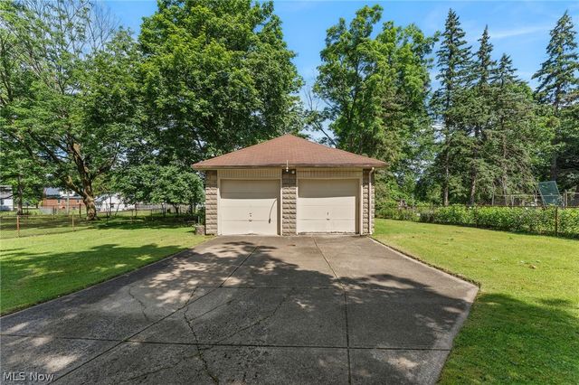 21820 Mastick Road, Fairview Park, OH 44126