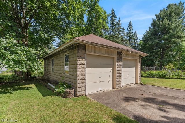 21820 Mastick Road, Fairview Park, OH 44126