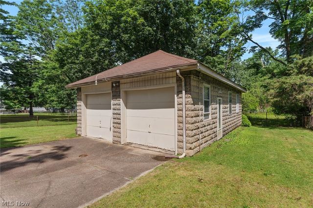 21820 Mastick Road, Fairview Park, OH 44126