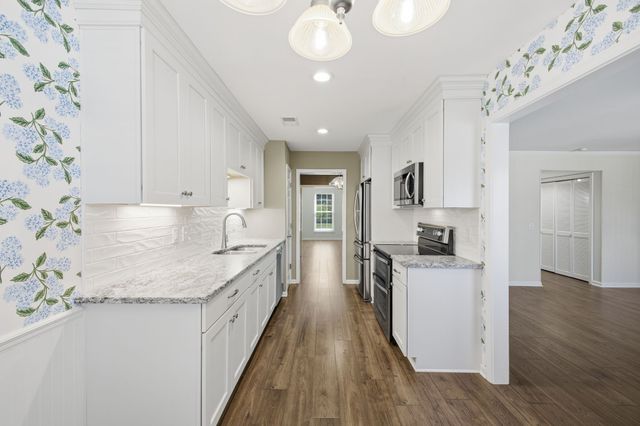 136 Boxwood Dr, Franklin, TN 37069