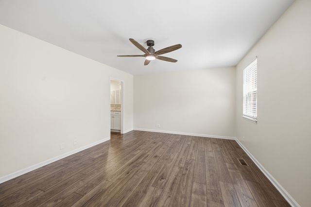 136 Boxwood Dr, Franklin, TN 37069