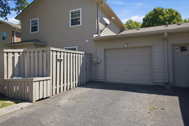 136 Boxwood Dr, Franklin, TN 37069