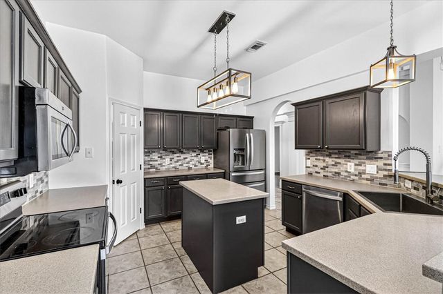 6725 Dungeoness Dr, Corpus Christi, TX 78414