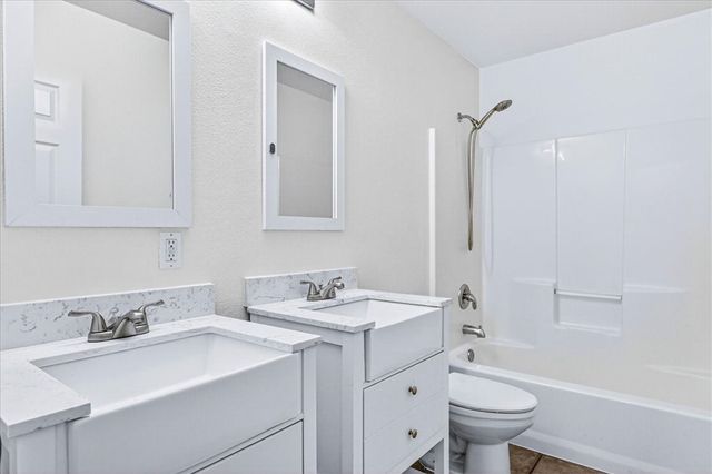 6725 Dungeoness Dr, Corpus Christi, TX 78414