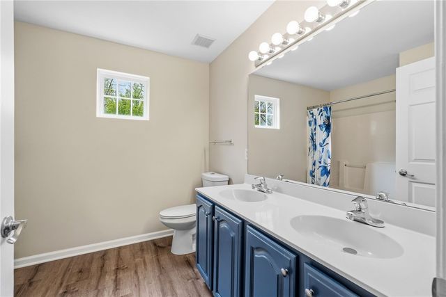 238 Gary Dr, Ohio Twp, PA 15143