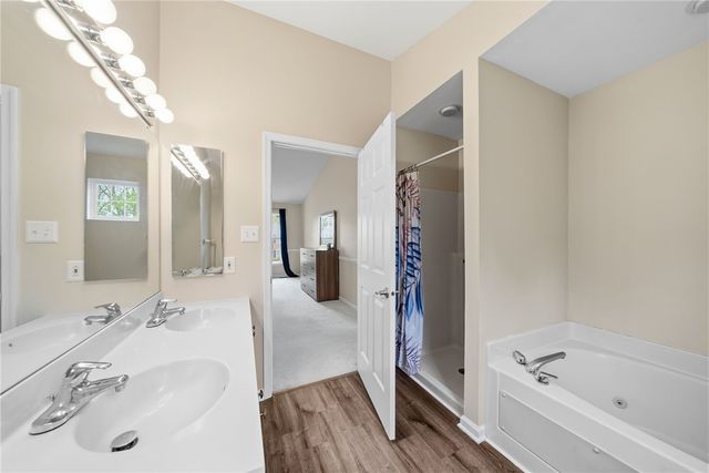 238 Gary Dr, Ohio Twp, PA 15143