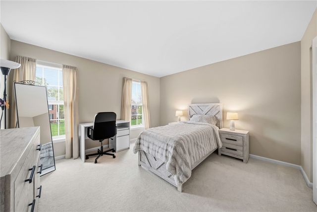 238 Gary Dr, Ohio Twp, PA 15143